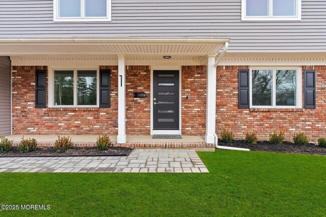 1 Robin Dr in Ocean Township, NJ - Foto de edificio - Building Photo