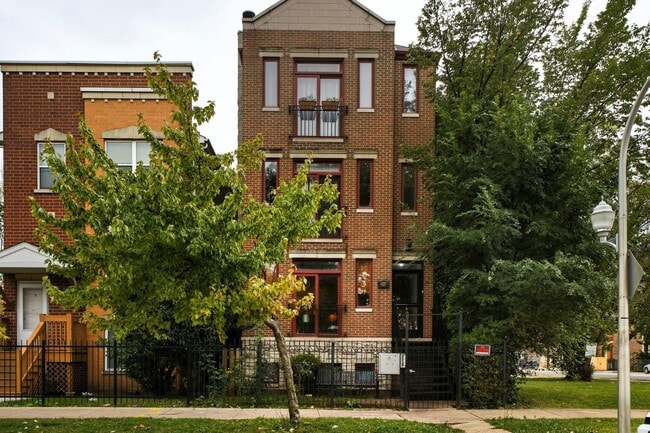 property at 2955 W Wilcox St