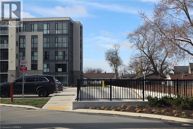 50 Herrick Ave in St Catharines, ON - Building Photo - Building Photo