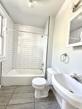 3648 Brooks Ave in Cincinnati, OH - Building Photo - Building Photo