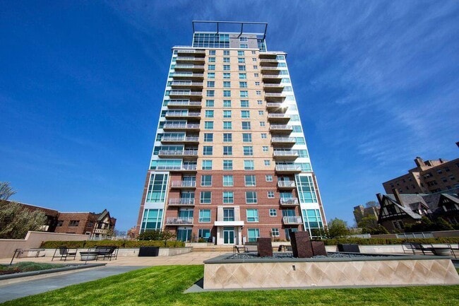 property at 1522 N Prospect Ave