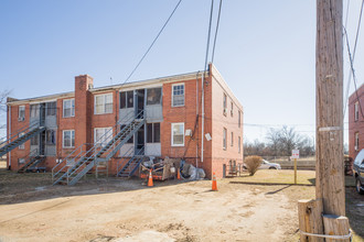 3206-3208 E Capitol St NE in Washington, DC - Building Photo - Building Photo