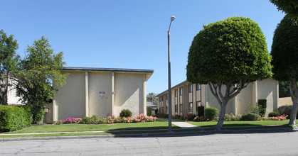 Garden Glen Apartments in Glendora, CA - Foto de edificio - Building Photo