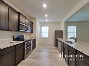 206 Banjo Trl in Newark, TX - Building Photo - Building Photo
