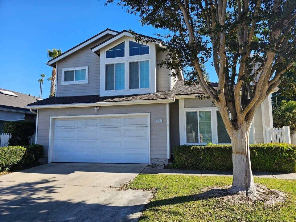 16649 Crape Myrtle Ln in Whittier, CA - Foto de edificio