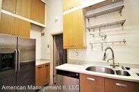 216 W Monument St photo'