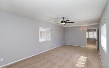 4613 Marblehead Bay Dr in Oceanside, CA - Building Photo - Building Photo