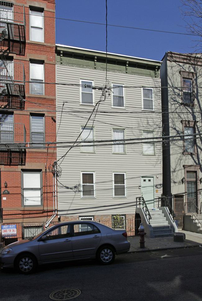 304 2nd St in Jersey City, NJ - Building Photo - Building Photo