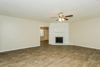 843 Tall Deer Dr in Fairburn, GA - Building Photo - Building Photo