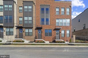 734 Watts St in Baltimore, MD - Building Photo