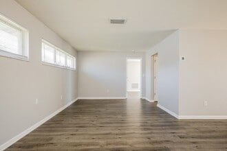 502 Leeland Heights Blvd E in Lehigh Acres, FL - Building Photo - Building Photo