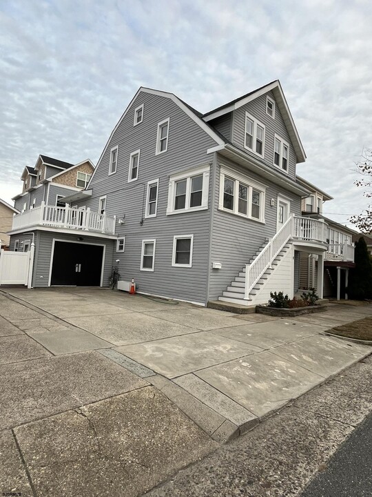 9 N Wissahickon Ave in Ventnor City, NJ - Building Photo