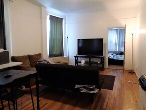 39 Carlton St, Unit 3 in Brookline, MA - Foto de edificio - Building Photo