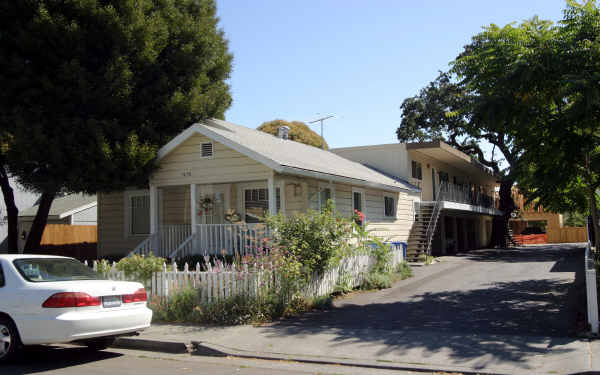 1650 Slater St in Santa Rosa, CA - Building Photo