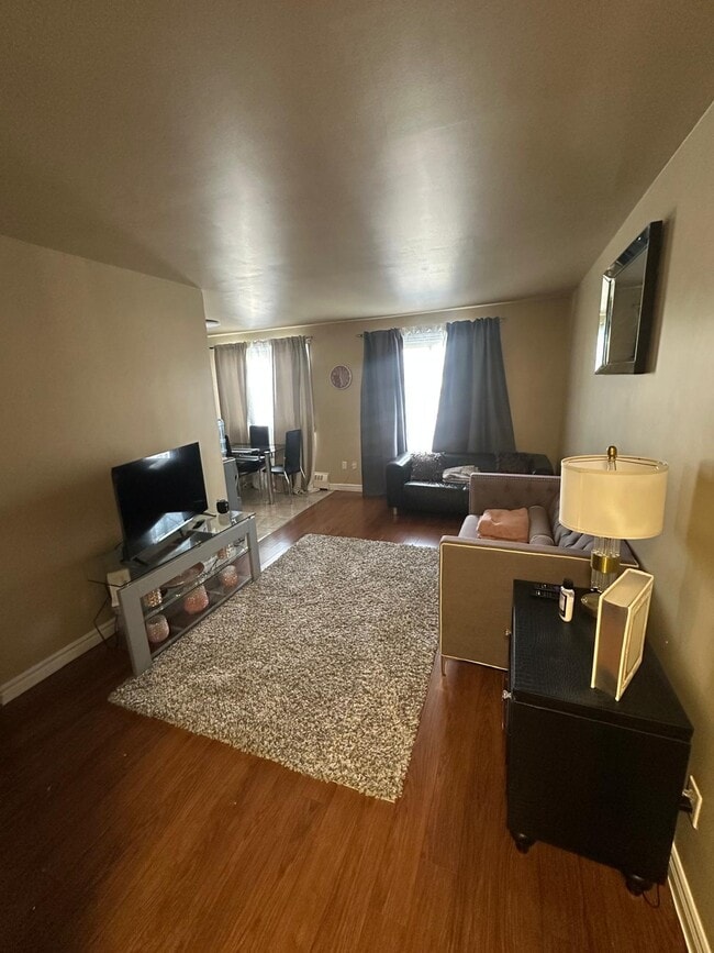 property at 110 Rue Turenne