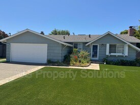 521 Rowland Blvd in Novato, CA - Building Photo