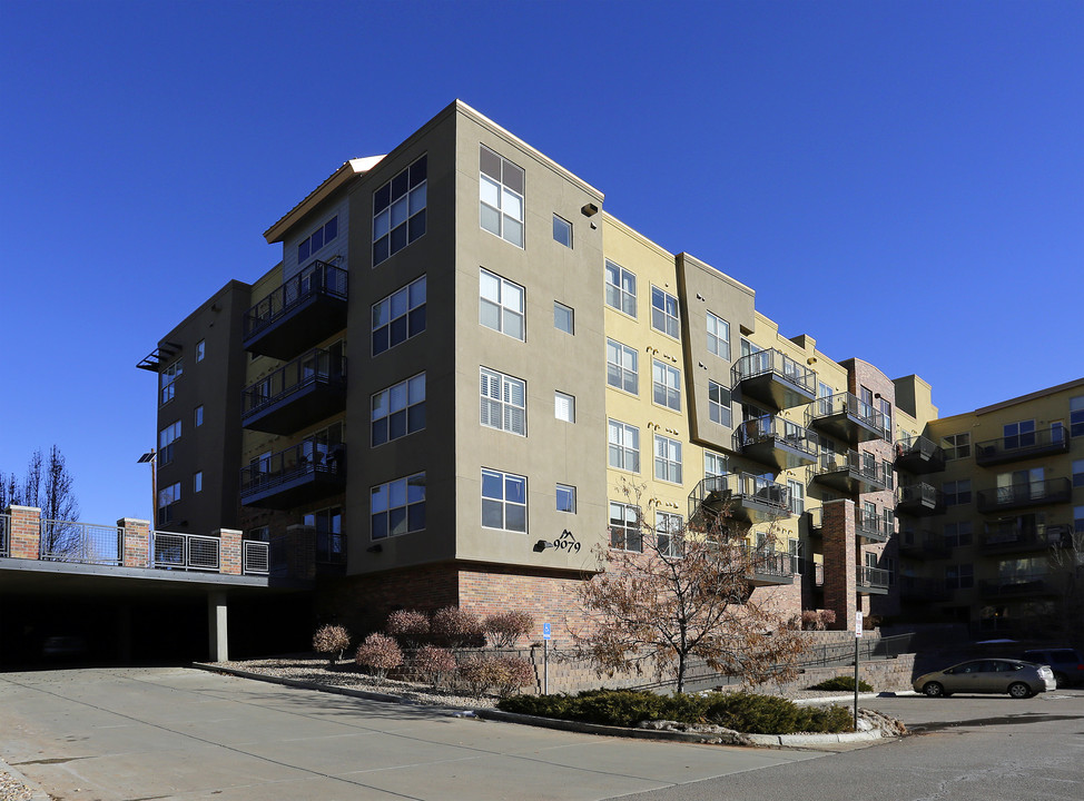 9079 E Panorama Dr in Englewood, CO - Building Photo