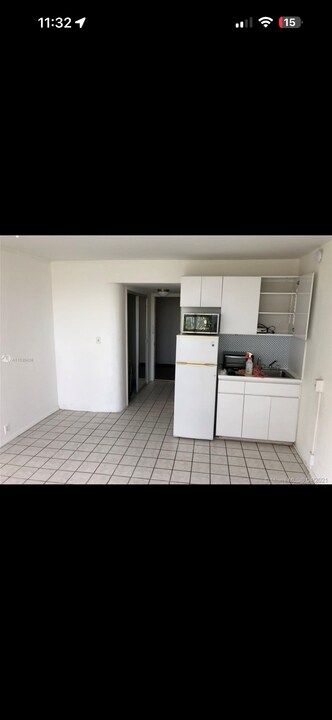 6484 Indian Creek Dr, Unit 211 in Miami Beach, FL - Foto de edificio