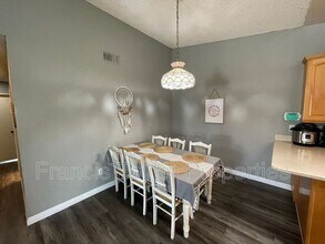 2422 Teaberry Glen in Escondido, CA - Building Photo - Building Photo