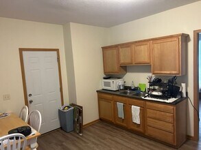 129 E Reed Ave in Bowling Green, OH - Building Photo - Building Photo