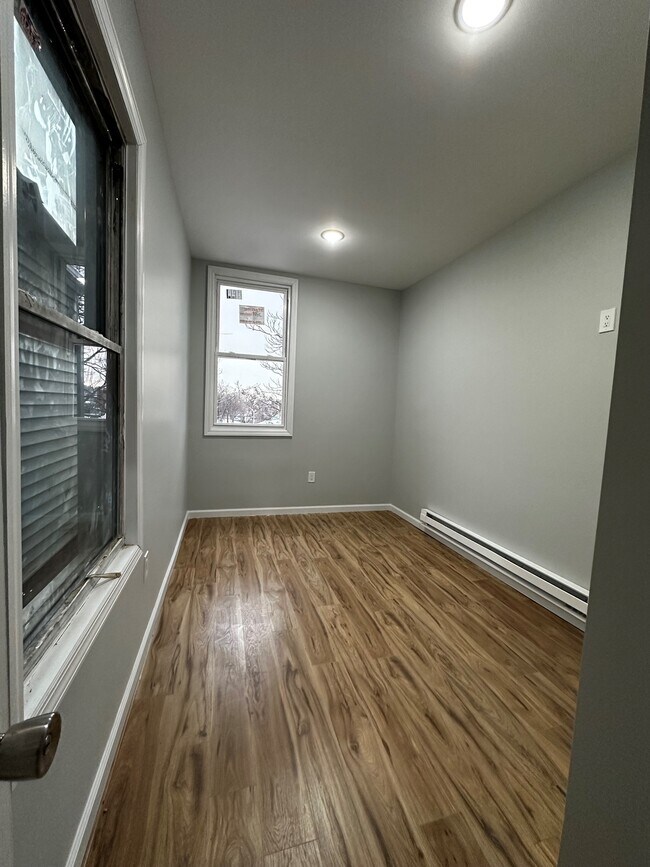 90 Park Ave in Paterson, NJ - Building Photo - Building Photo