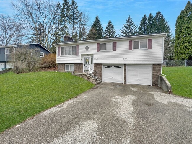 property at 1731 Ridgewood Ave SE