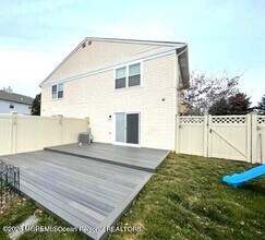 44 Spyglass Ct in East Windsor, NJ - Building Photo - Building Photo