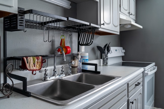 261 Holy Cross Rd in Colchester, VT - Foto de edificio - Building Photo