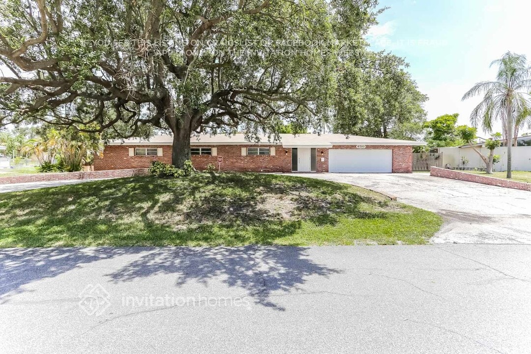 650 NE 5th St in Pompano Beach, FL - Building Photo