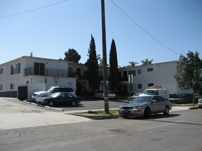 304 E 5th St in National City, CA - Foto de edificio - Building Photo