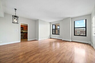2100 N Lincoln Park W in Chicago, IL - Building Photo - Building Photo