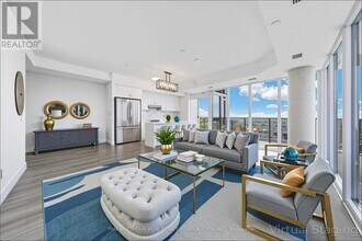 1035 Southdown Rd in Mississauga, ON - Building Photo - Building Photo