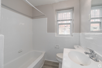 4991 Parkside Ave N in Philadelphia, PA - Building Photo - Building Photo