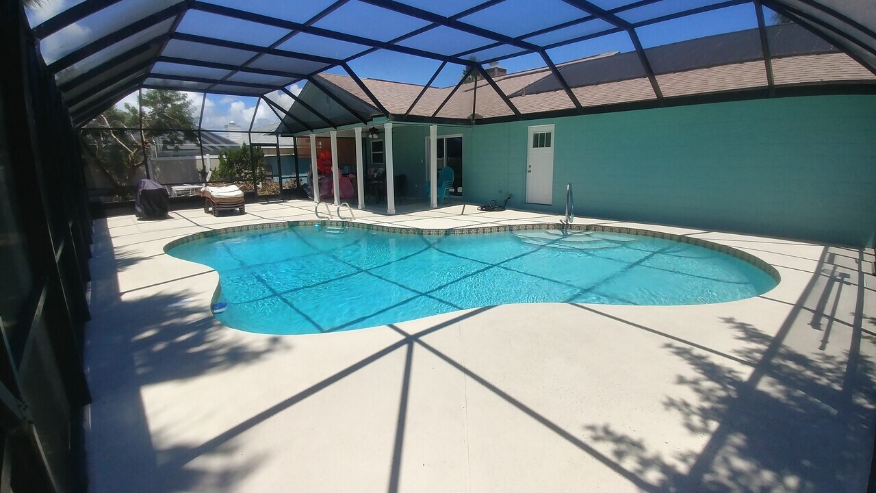 47 Sea Island Dr N in Ormond Beach, FL - Building Photo