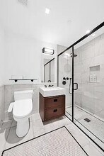 50 W 30th St in New York, NY - Building Photo - Building Photo