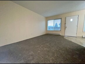 48 SE 80th Ave-Unit -20 in Portland, OR - Building Photo - Building Photo