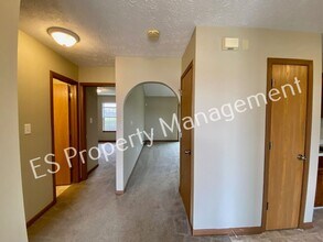 7822 Crooked Meadows Dr in Indianapolis, IN - Building Photo - Building Photo