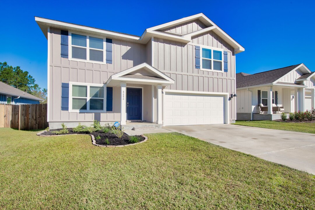 8686 Pathstone Blvd in Pensacola, FL - Building Photo