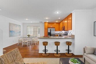 3816 Mykonos Ln in San Diego, CA - Building Photo - Building Photo