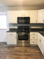 510 Sherwood Ct in Cary, NC - Building Photo