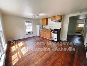 55 Starnes Ave in Asheville, NC - Foto de edificio - Building Photo