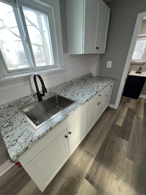 10 Prospect St in Claremont, NH - Foto de edificio - Building Photo