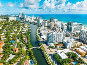 2829 Indian Creek Dr in Miami Beach, FL - Foto de edificio - Building Photo