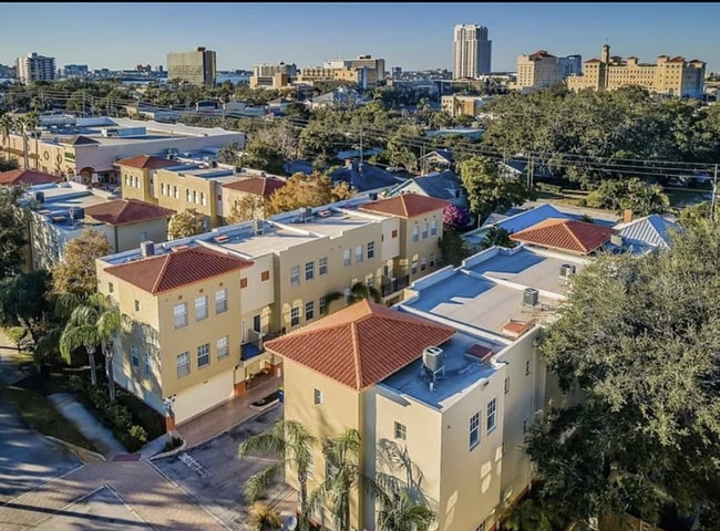 641 Siren Wind Ln in Clearwater, FL - Building Photo - Building Photo