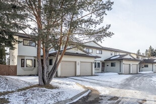 6912 31 Ave NW in Edmonton, AB - Building Photo