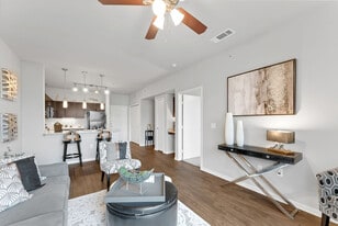 Gateway Cedars Apartments in Forney, TX - Building Photo