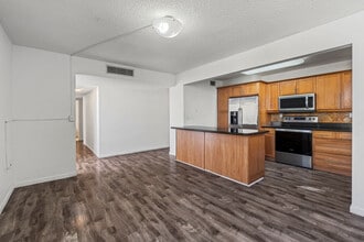 20291 NE 30th Ave, Unit PH20 in Miami, FL - Foto de edificio - Building Photo