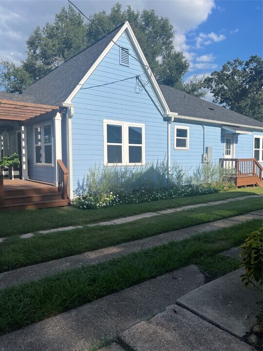 803 Austin St in Richmond, TX - Foto de edificio