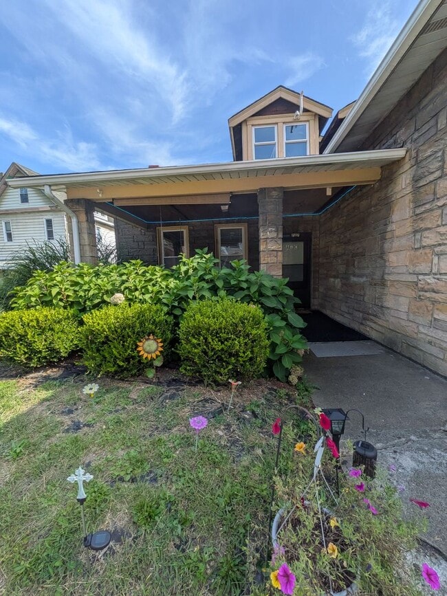 property at 727 4th St