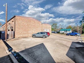 208 E Starr Ave in Nacogdoches, TX - Building Photo - Building Photo